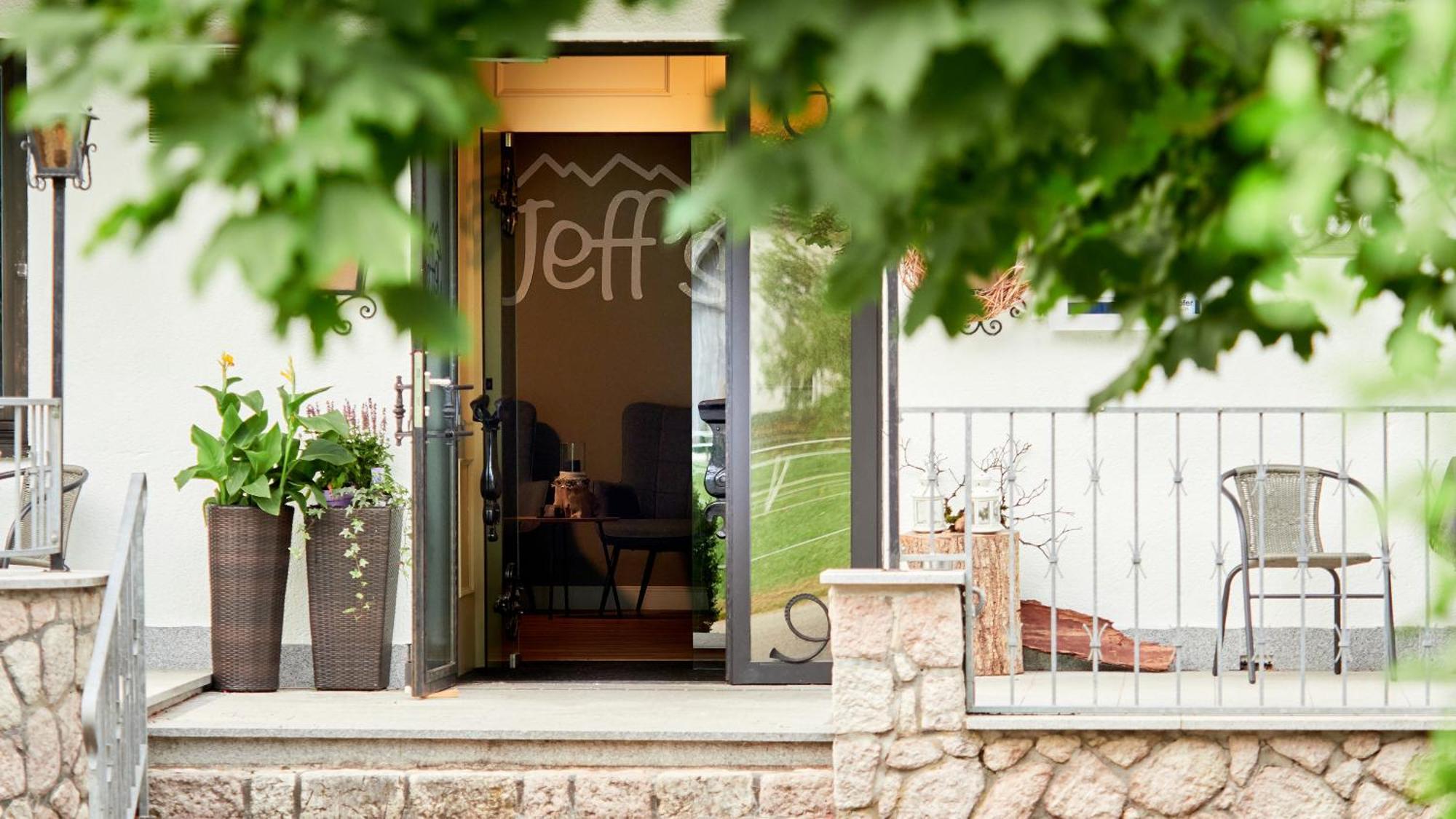 Jeff'S - Rooms With A Mountain View Bad Goisern Exterior photo